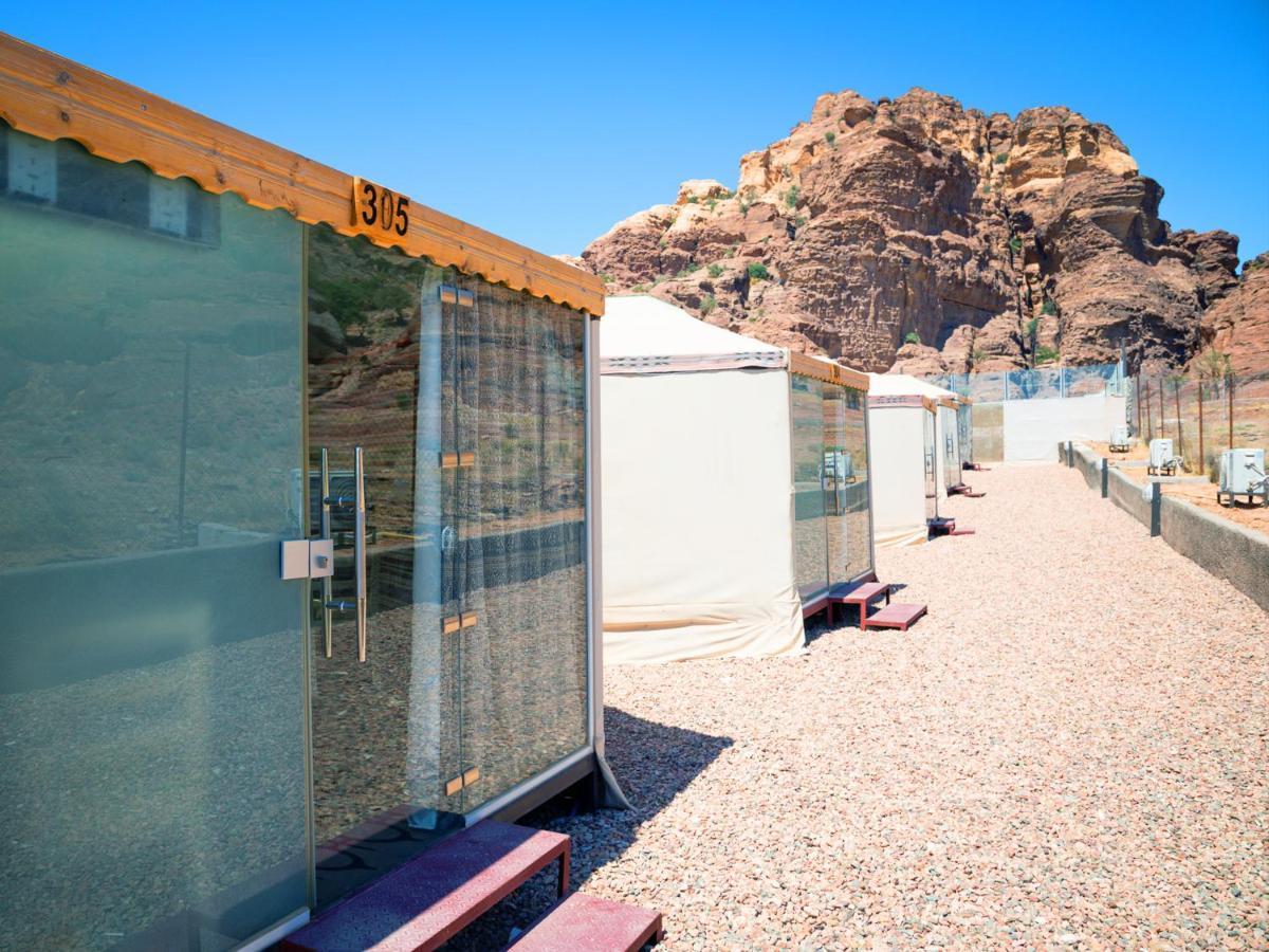 The Rock Camp Petra Hotel Вади Муса Екстериор снимка