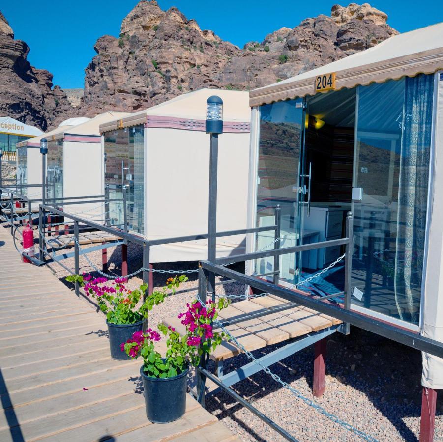The Rock Camp Petra Hotel Вади Муса Екстериор снимка