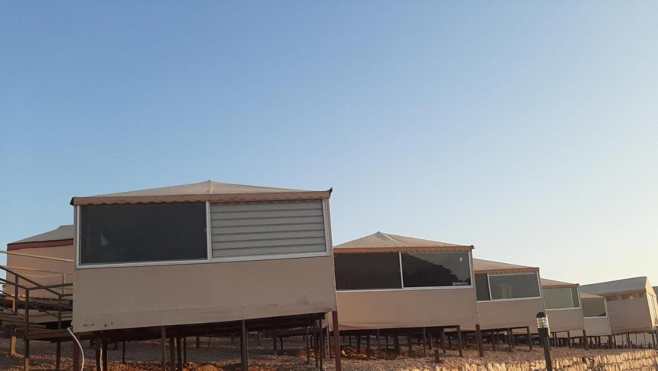 The Rock Camp Petra Hotel Вади Муса Екстериор снимка
