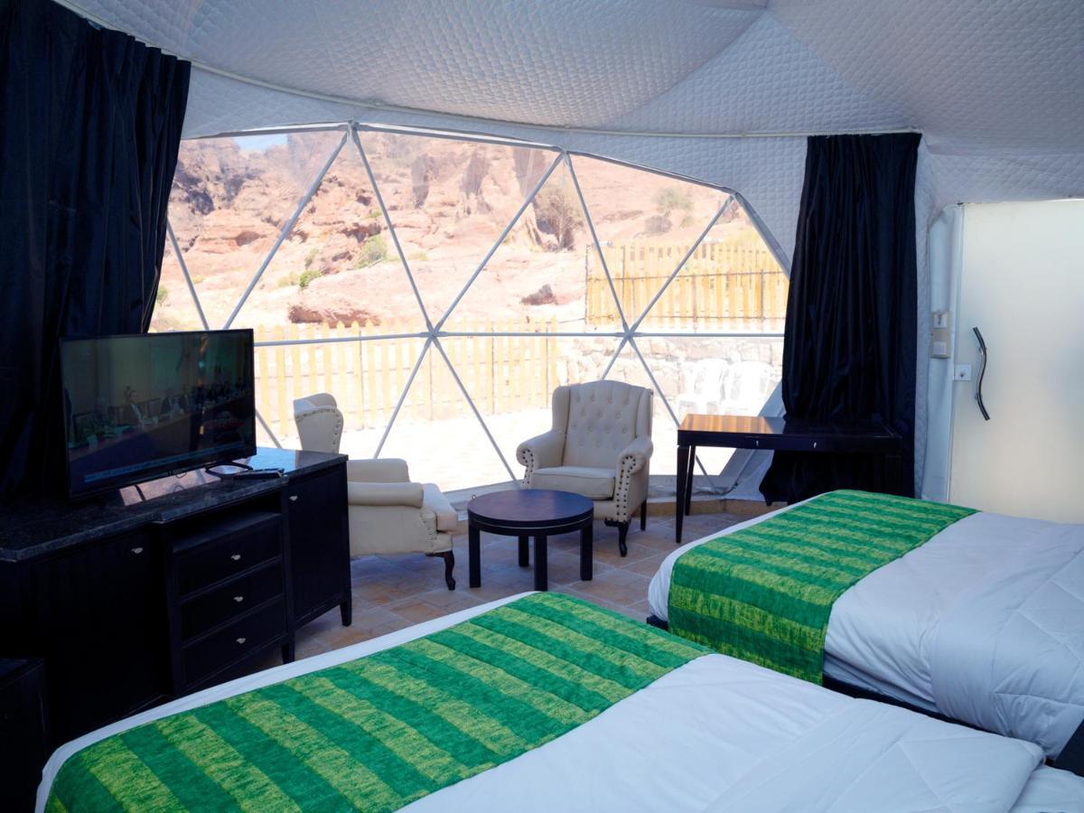 The Rock Camp Petra Hotel Вади Муса Екстериор снимка