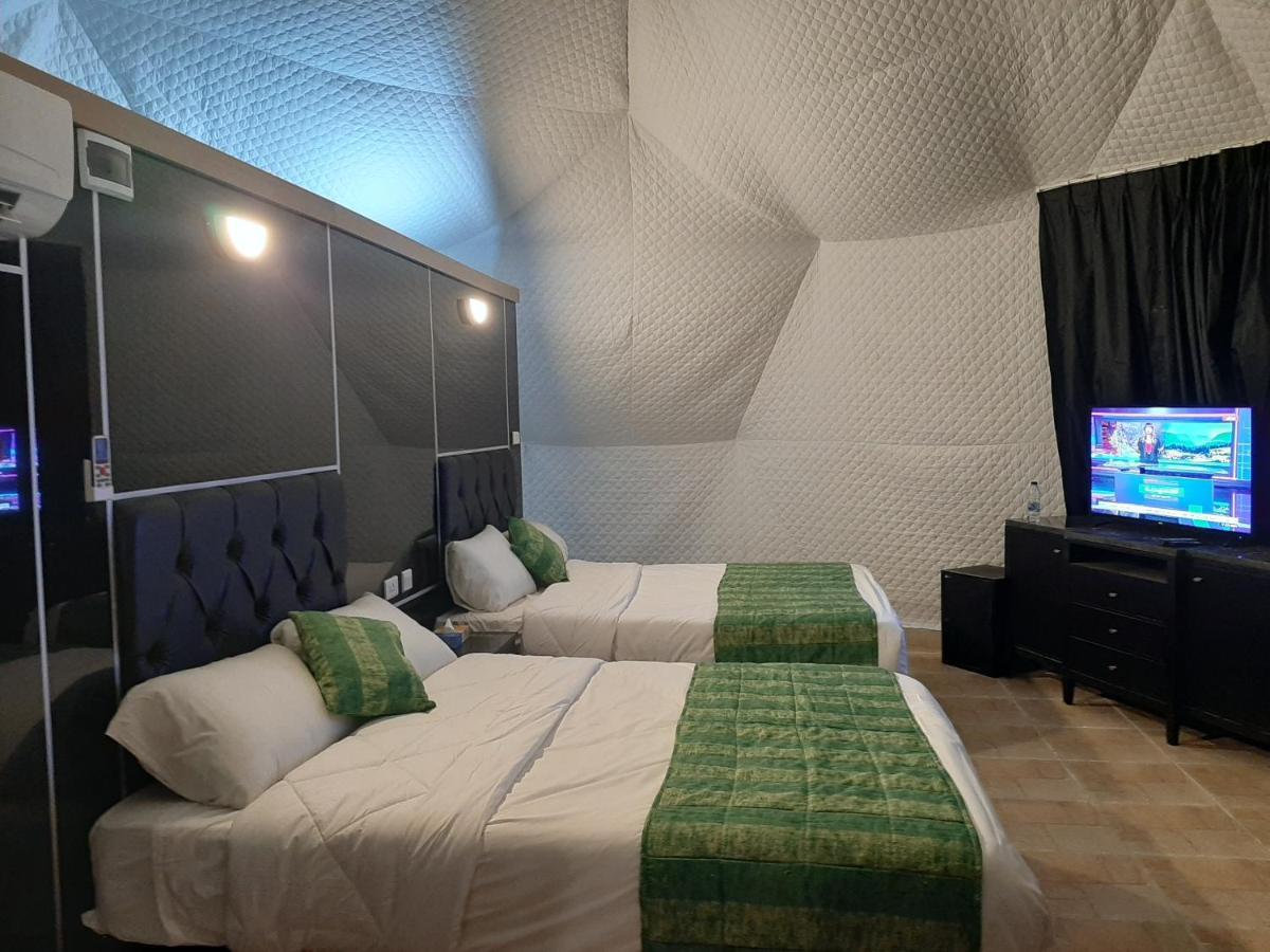 The Rock Camp Petra Hotel Вади Муса Екстериор снимка