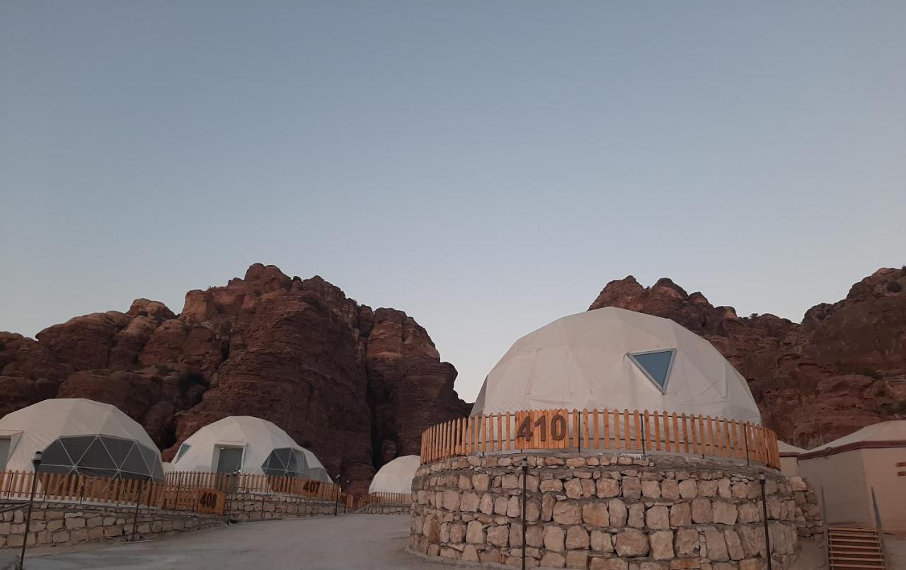 The Rock Camp Petra Hotel Вади Муса Екстериор снимка