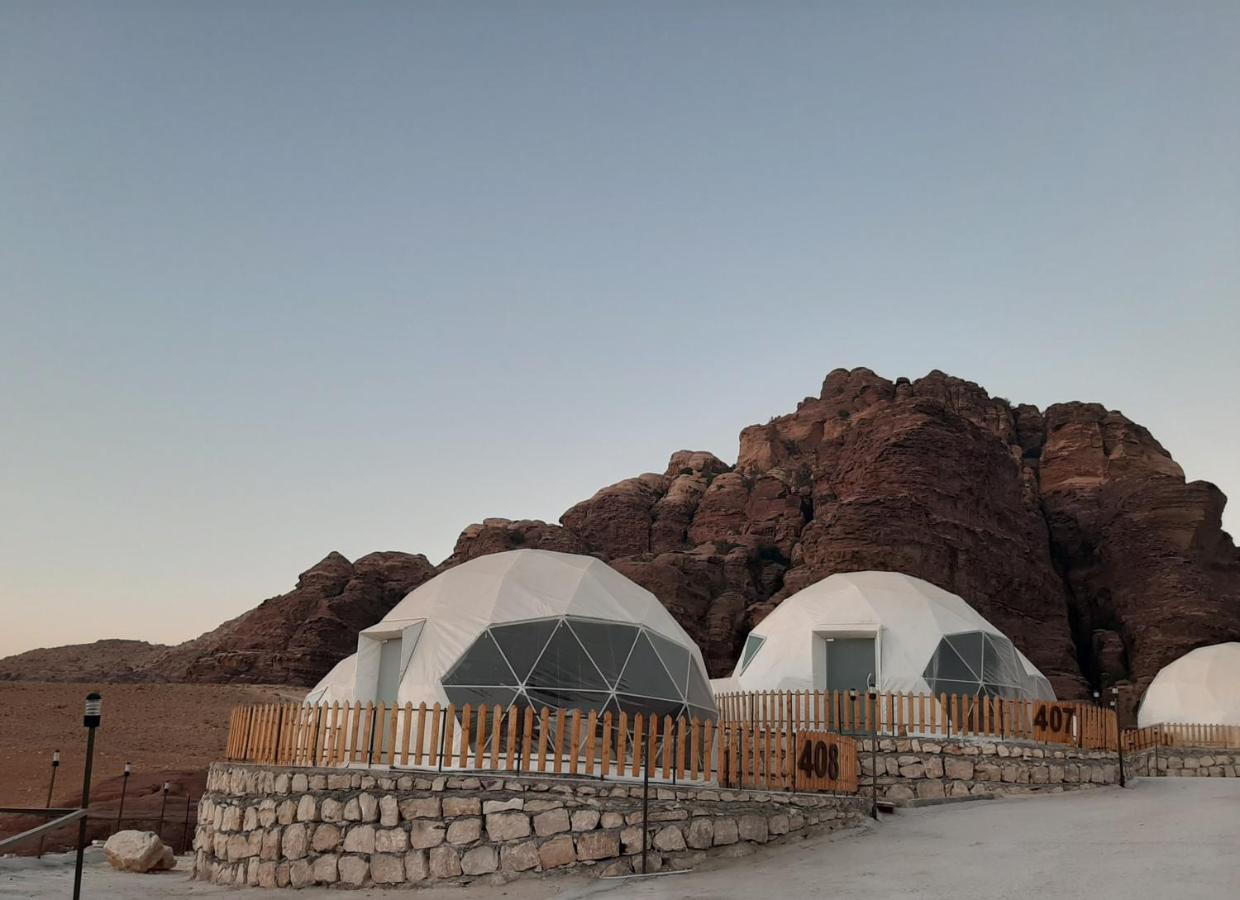 The Rock Camp Petra Hotel Вади Муса Екстериор снимка