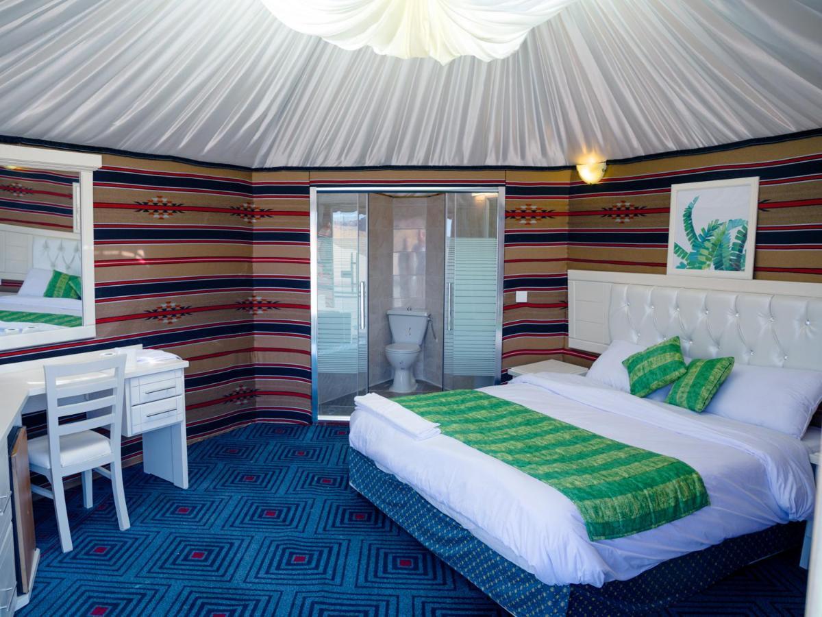 The Rock Camp Petra Hotel Вади Муса Екстериор снимка
