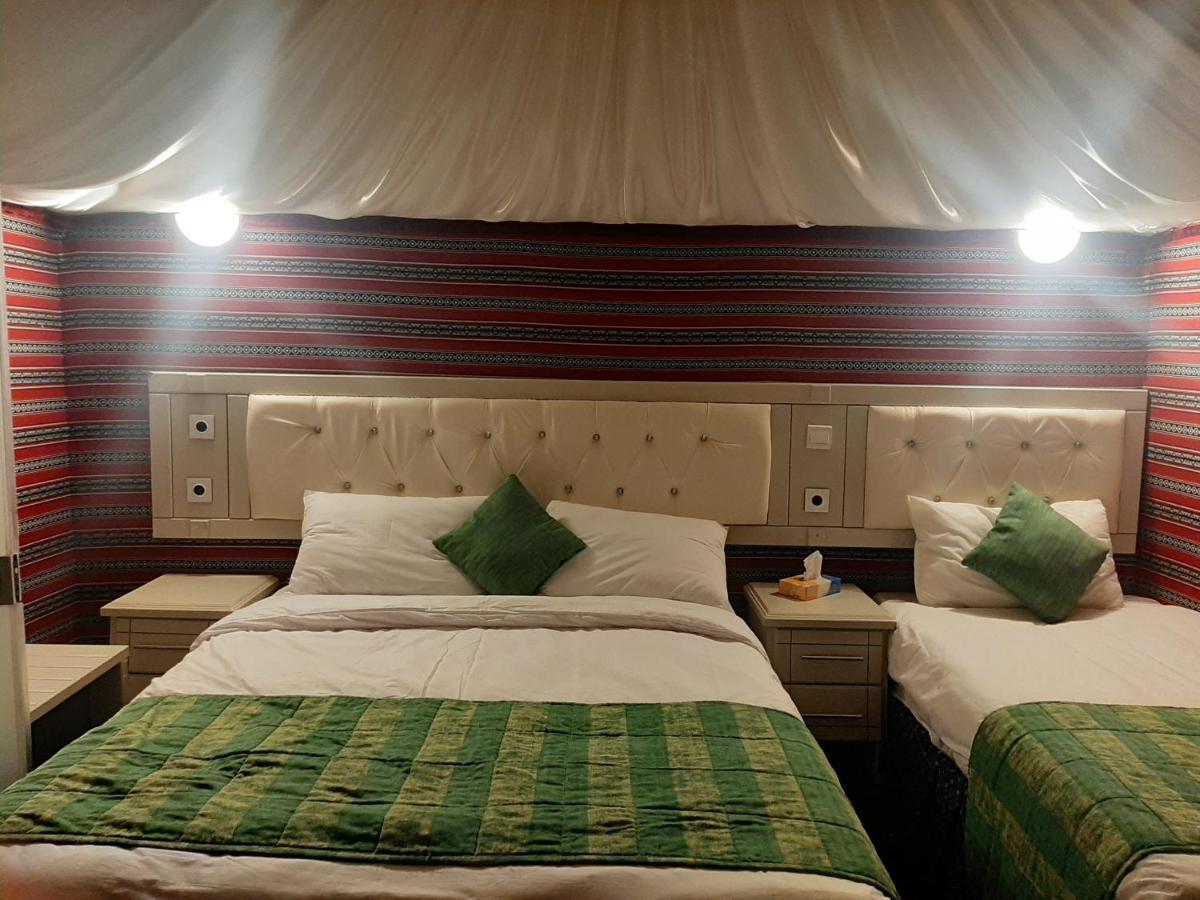 The Rock Camp Petra Hotel Вади Муса Екстериор снимка