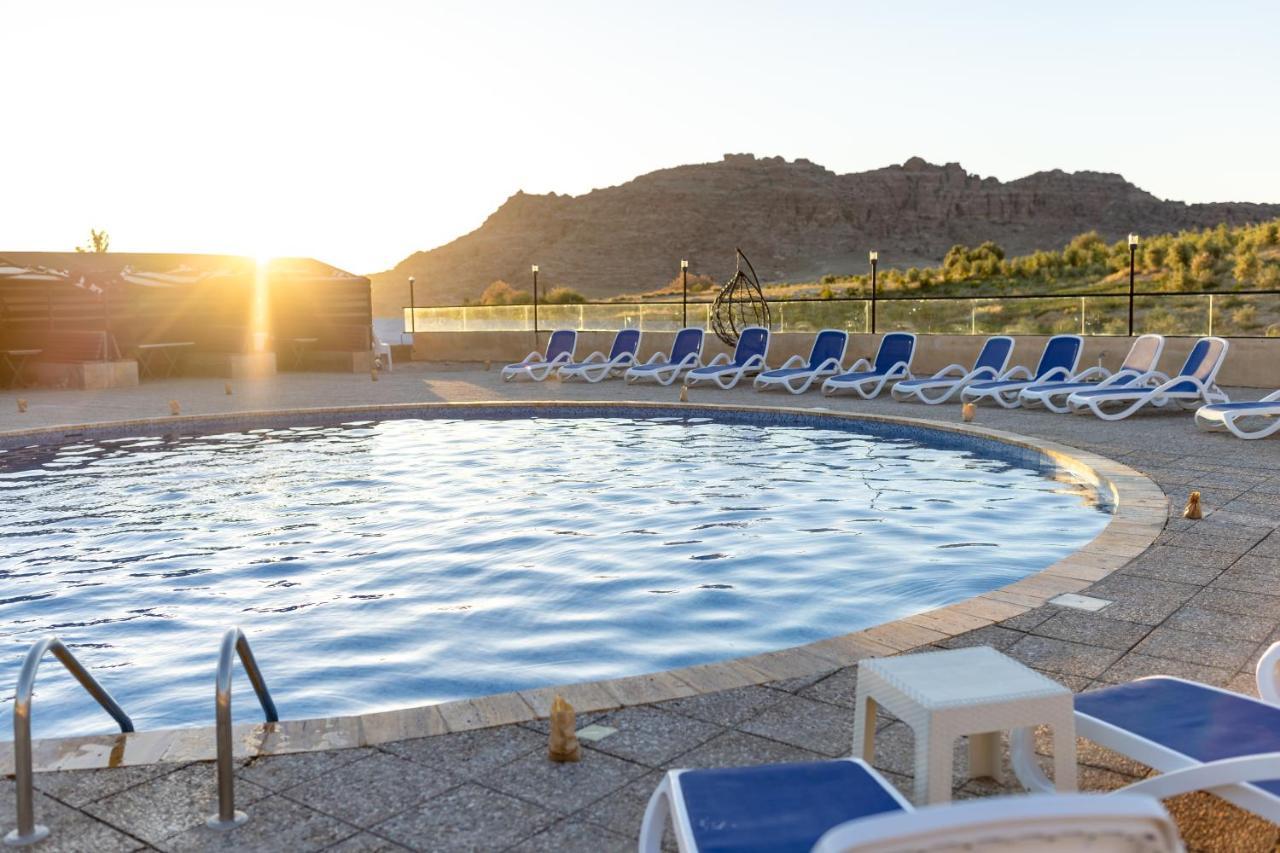 The Rock Camp Petra Hotel Вади Муса Екстериор снимка