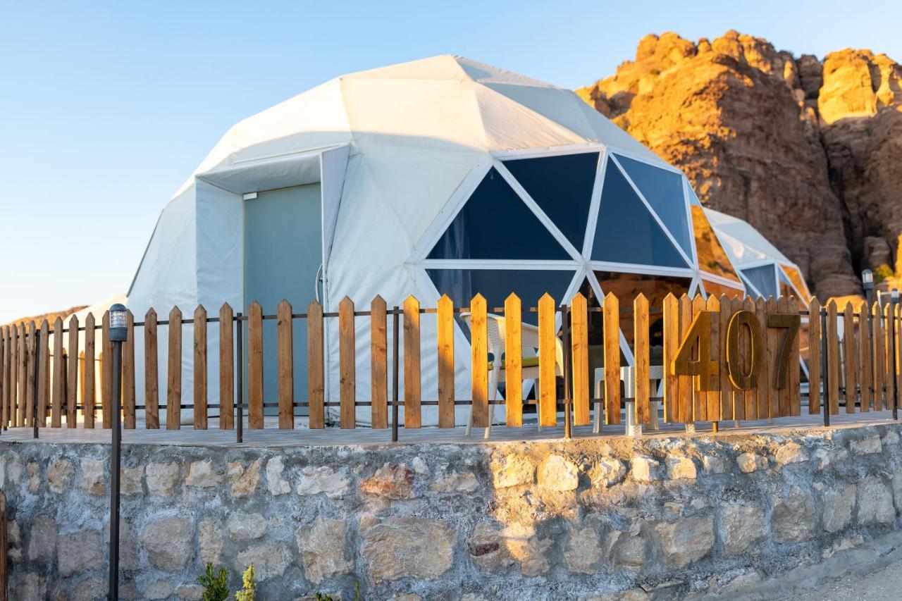 The Rock Camp Petra Hotel Вади Муса Екстериор снимка