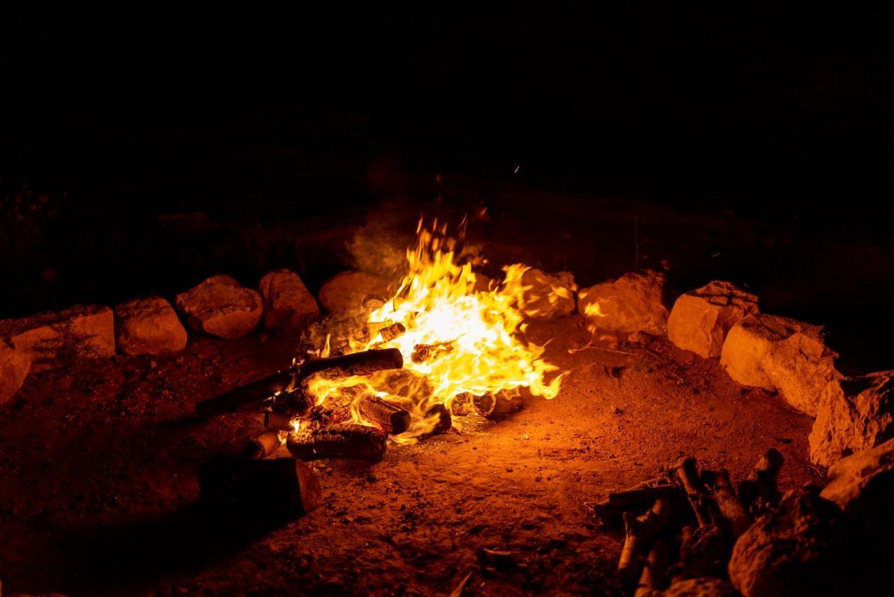The Rock Camp Petra Hotel Вади Муса Екстериор снимка